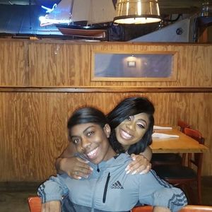 Meet your Posher, Amira